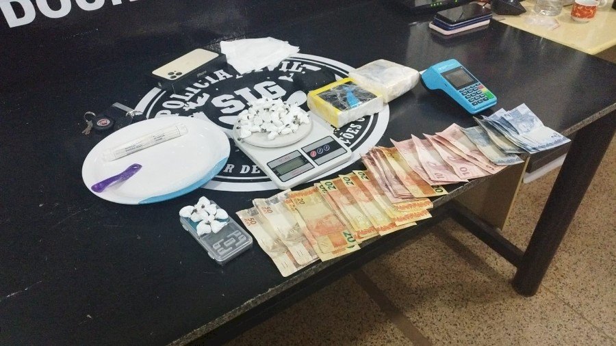 Morador próximo de faculdade é preso pelo SIG com mais de 1 quilo de cocaína