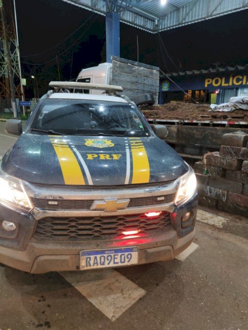 PRF apreende em MT caminhão de Dourados com uma tonelada de droga.