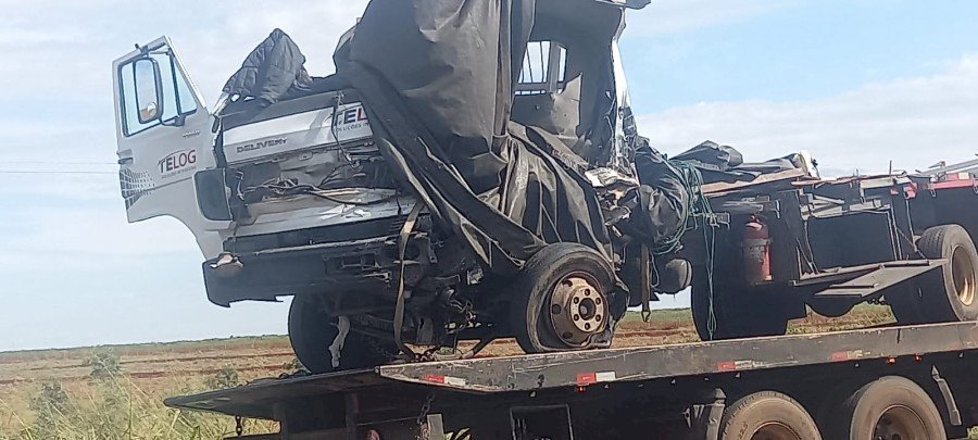 Nova Andradina: Condutor de caminhão que se envolveu em acidente com ônibus morre no Hospital Regional