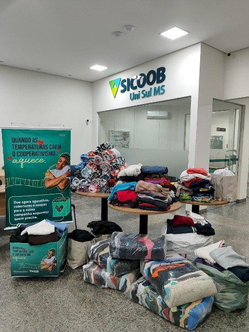 Sicoob Uni Sul MS arrecada mais de 700 agasalhos em campanha solidária.