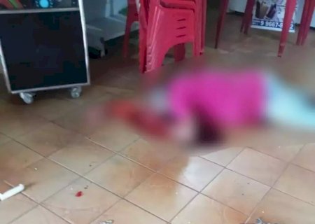 Idoso é morto a tiro pelo filho depois de briga em bar.