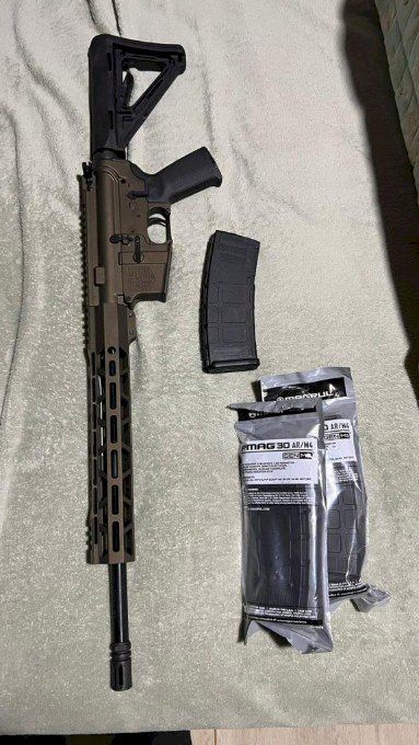 Polícia apreende 28 fuzis em ação contra empresa suspeita de venda irregular de armas em Dourados