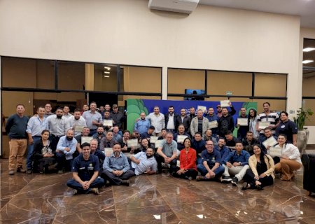 Suzano e Senai formam 62 mecânicos(as) de máquinas florestais em Ribas do Rio Pardo.