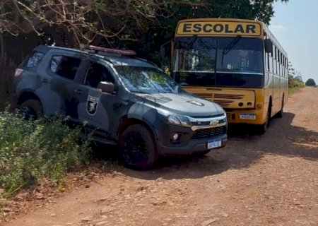 Ônibus escolar é apreendido com 1 tonelada de maconha