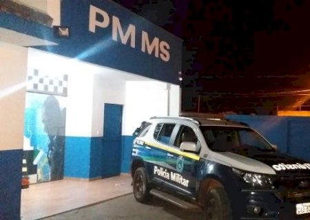 Homem é preso após ameaçar a mãe de morte e entrar em luta corporal com a PM