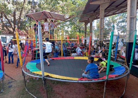 Angélica - Empresa Empório das Festas S/A reverte toda renda dos brinquedos para APAE