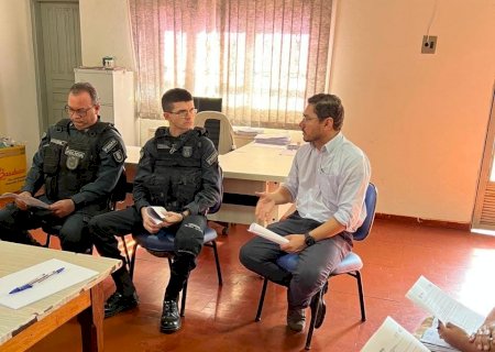 Polícia Militar e Secretaria de Educação de Angélica definem ações contra cigarros eletrônicos e infrações nas escolas