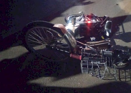 Condutor de bicicleta elétrica avança sinal, morre após ser colhido por uma caminhonete em Nova Andradina