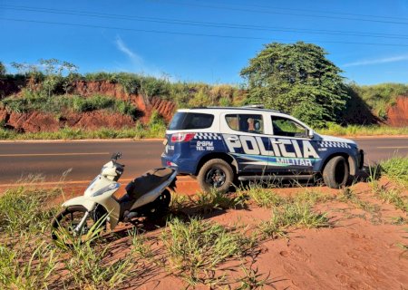 Polícia Militar localiza motoneta abandonada em área rural de Nova Andradina