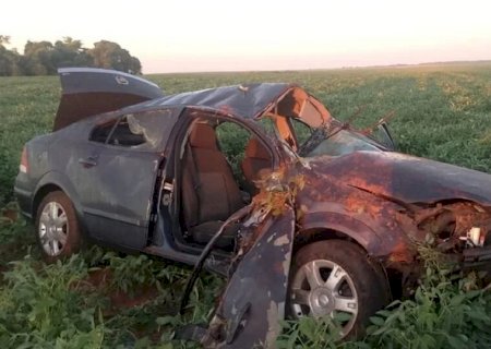 Capotamento na MS-316 deixa casal ferido; mulher é transferida em vaga zero para Campo Grande