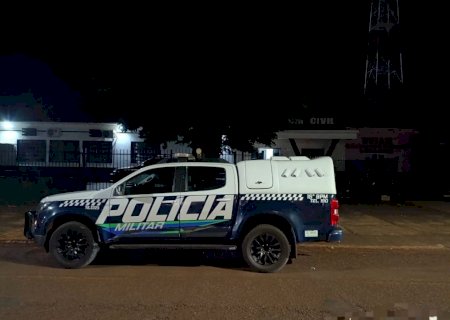 Mulher é arrastada pelos cabelos, jogada no asfalto e agredida pelo marido