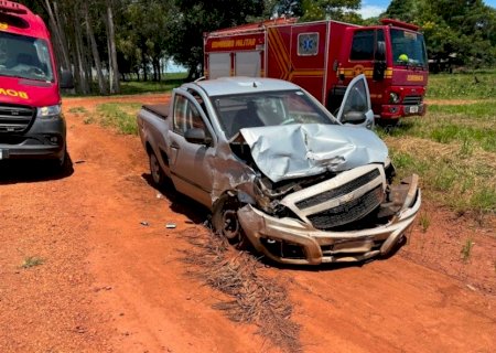 Ivinhema - Acidente entre dois veículos na BR - 376 deixa duas vítimas feridas