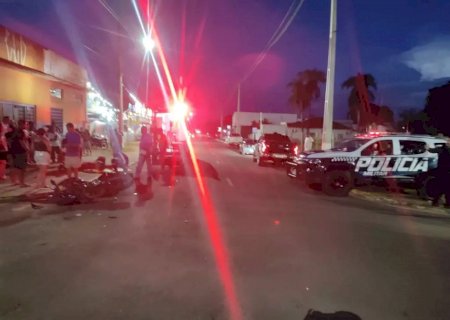 Motociclista morre após colisão com carro no centro de Ribas do Rio Pardo