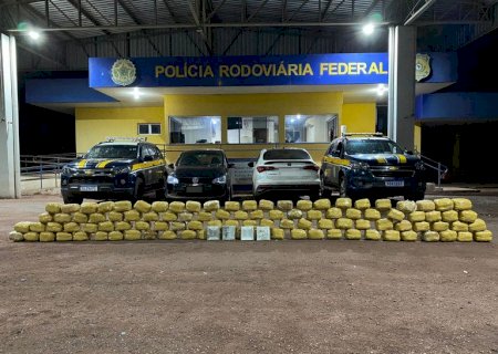 PRF apreende 107 Kg de skunk e prende dupla