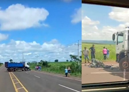 Jovem morre ao ter moto de alta cilindrada atingida por caminhão-caçamba