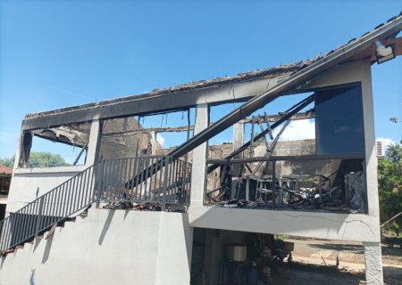 Ivinhema - Rancho é destruído; barco, lancha e motor são furtados; polícia investiga o caso