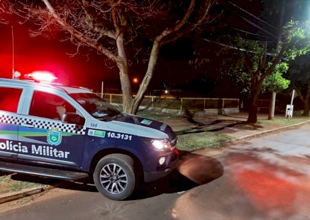 Polícia Militar conduz homem à Delegacia por ameaça e dano em caso de violência doméstica em Batayporã