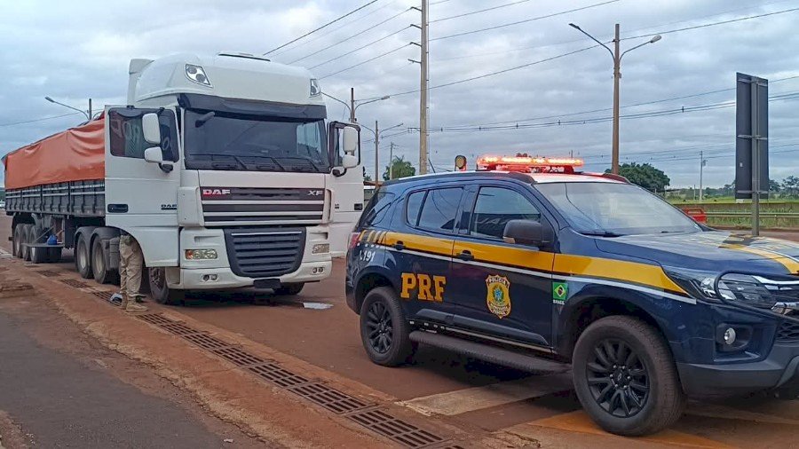 Carreta carregada com drogas e interceptada no anel viário de Dourados