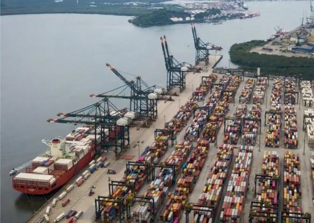 Superávit da balança comercial bate recorde histórico em abril de 2026Brasil alcança maior superávit