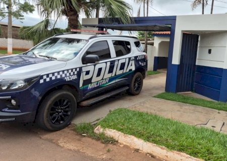 Polícia Militar presta apoio ao cumprimento de mandado judicial e conduz homem por desobediência em Taquarussu