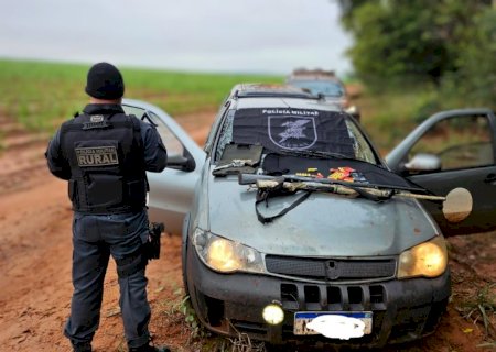 Polícia Militar Rural persegue veículo, apreende armas e impede possível caça ilegal em Nova Andradina