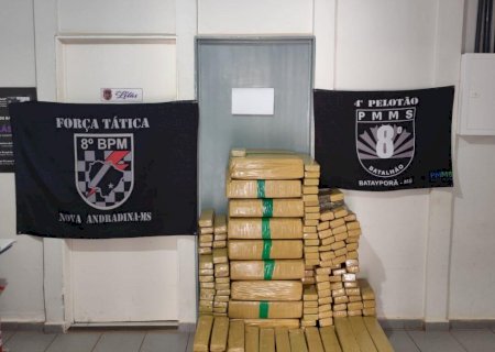 Polícia Militar e PRF apreendem mais de meia tonelada de maconha após perseguição em Batayporã