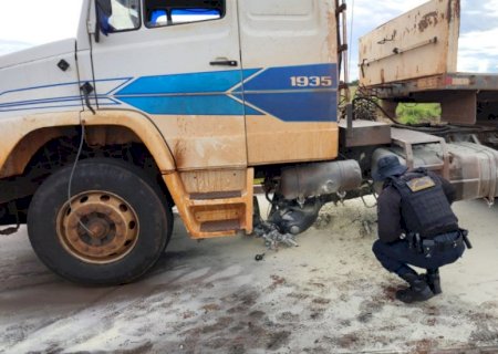 Após atropelar mãe e filho, motorista de carreta foge e é capturado no anel viário