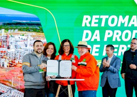 Lula assina contratos para retomada de obras da UFN-III, fábrica de fertilizantes da Petrobras em MS