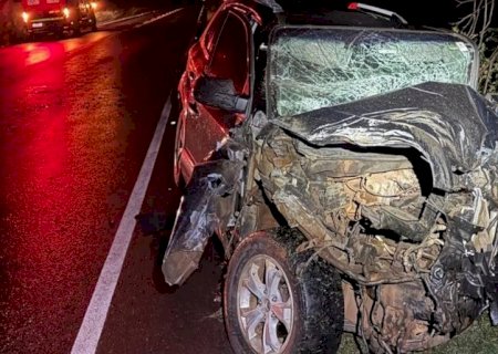 Quatro pessoas ficam feridas em acidente com dois veículos e uma carreta na MS-276