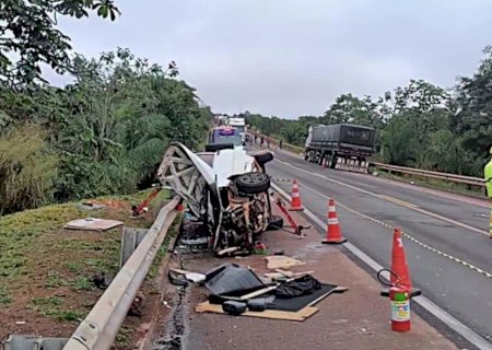 Grave acidente na BR-163 deixa uma pessoa morta e provoca quilômetros de congestionamento