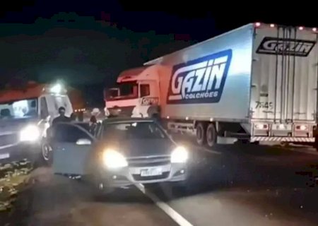 Colisão entre carreta e ambulância, deixou doze feridos na BR -163 em Jaraguari