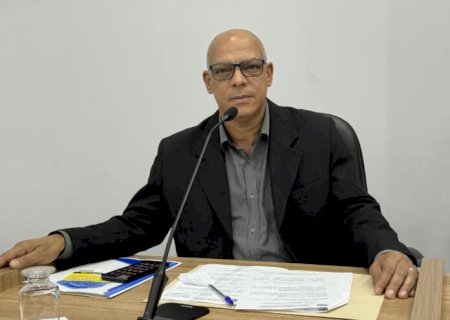 Claudião do Raio X solicita instalação de lixeiras na Casa da Cultura e no campo de futebol do Distrito de Amandina