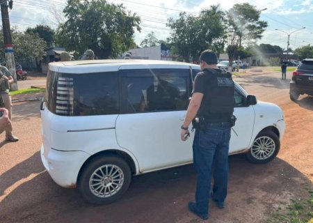 Agente paraguaio é preso com 20 fuzis que seriam enviados ilegalmente ao Brasil