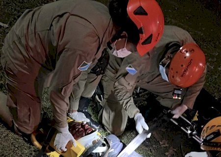 Motociclista sofre grave acidente no trevo da Coamo em Caarapó e é transferido para Dourados em vaga zero