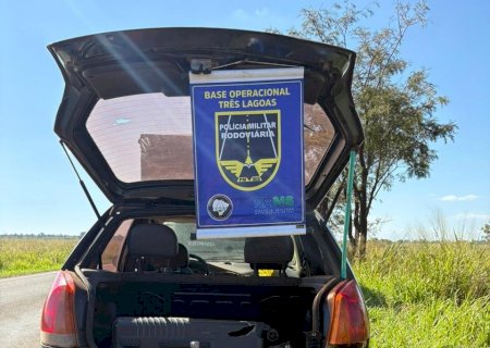 Fiscalização na MS-395 termina com apreensão de adolescente e mais de 35 kg de drogas