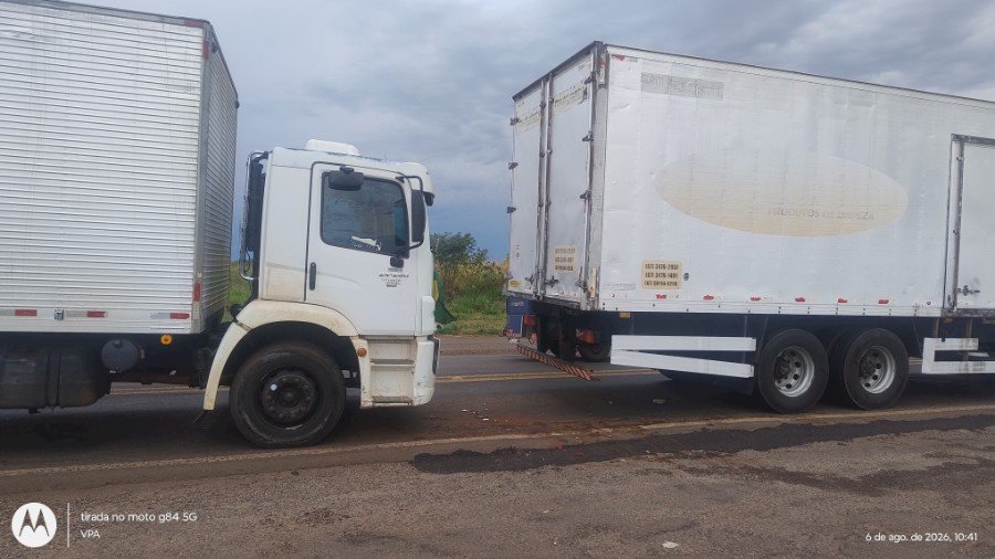 Ivinhema: Engavetamento na BR - 376 envolvendo quatro caminhões em frente a rotatória do Eco Park