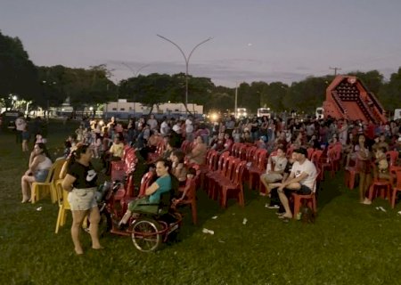 Angélica: Prefeitura municipal realiza 'Cinema na Praça' e proporciona dia de diversão para crianças e familias